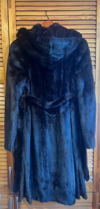 Норкова шуба нова