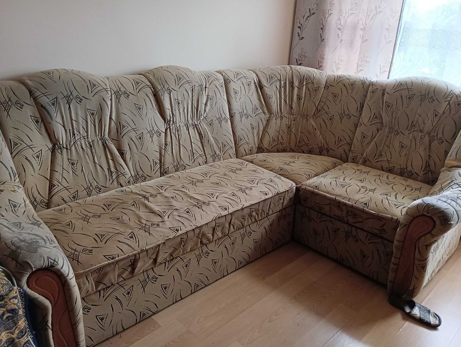 Кутовий розкладний диван