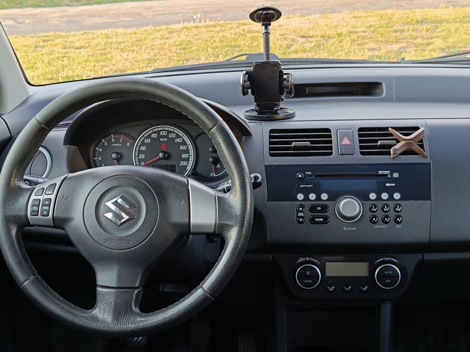 Suzuki Swift 1.5/102km