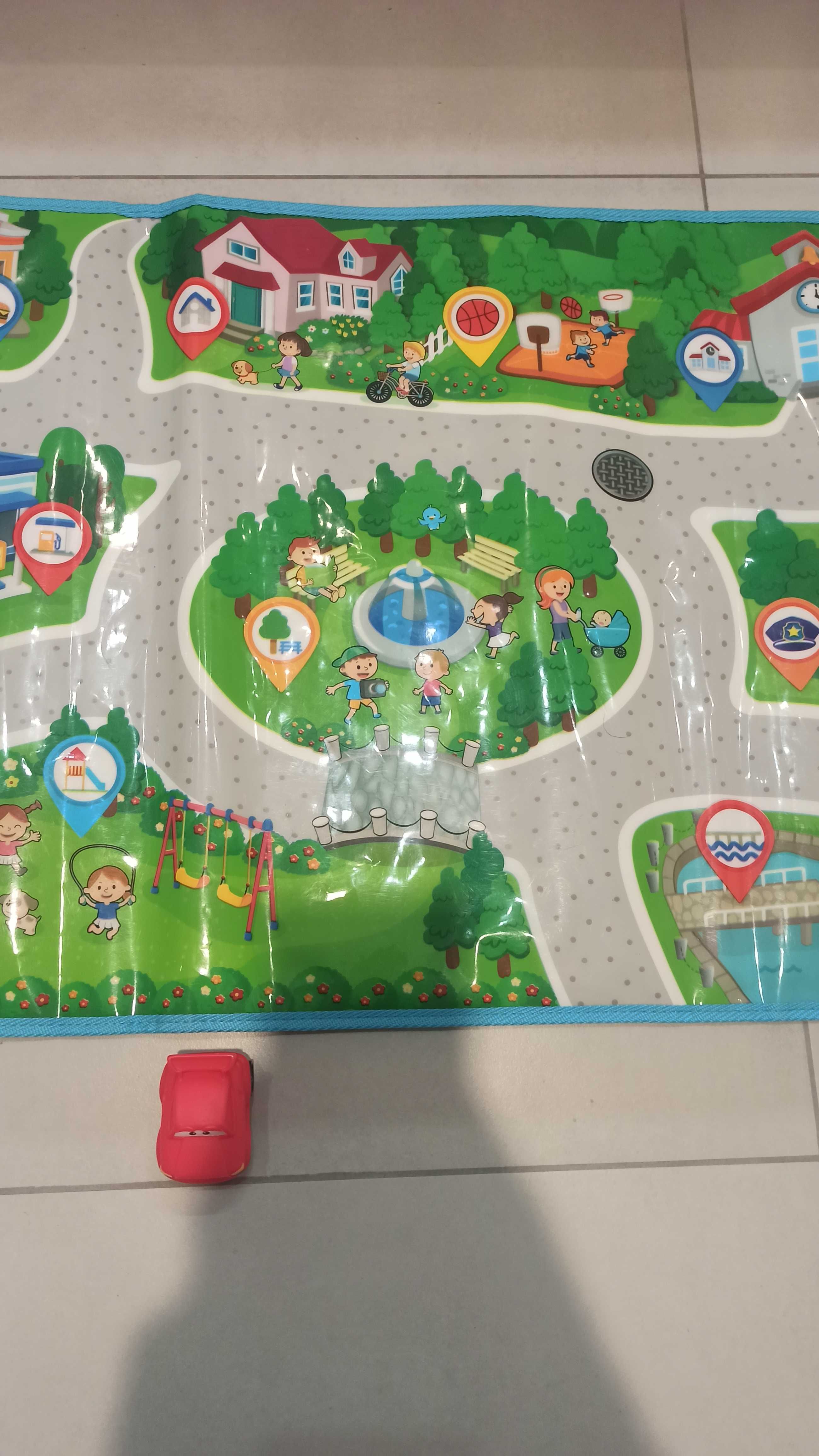 Interaktywna mata grająca z autem Smily Play