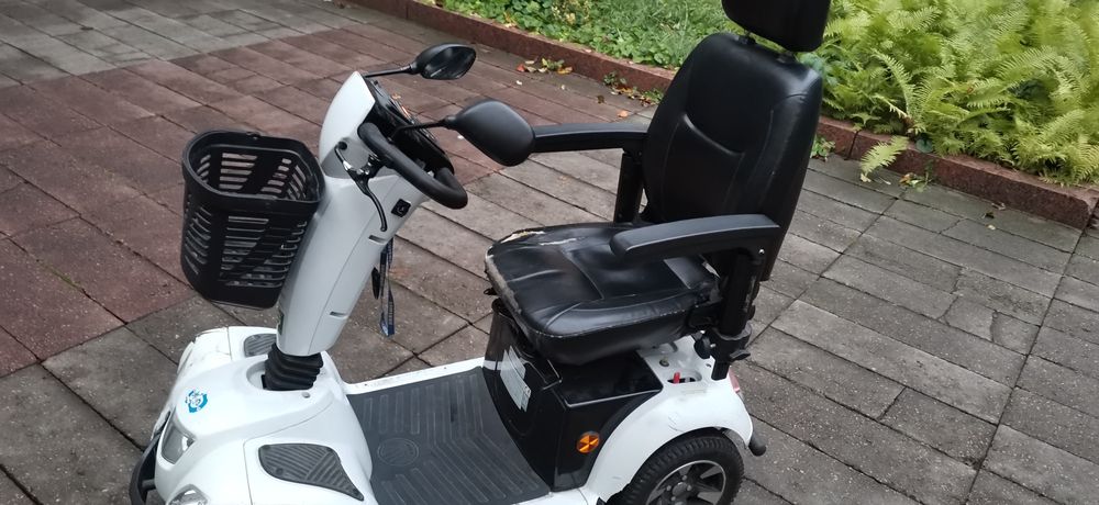 Електро скутер для людей з обмеженими можливостями Vermeiren Carpo 4