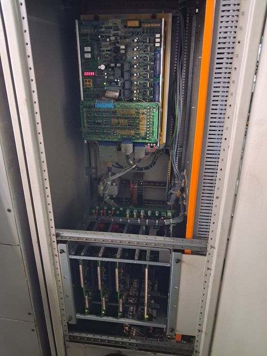 Centro de Maquinação Cnc Bridgeport Interact 412