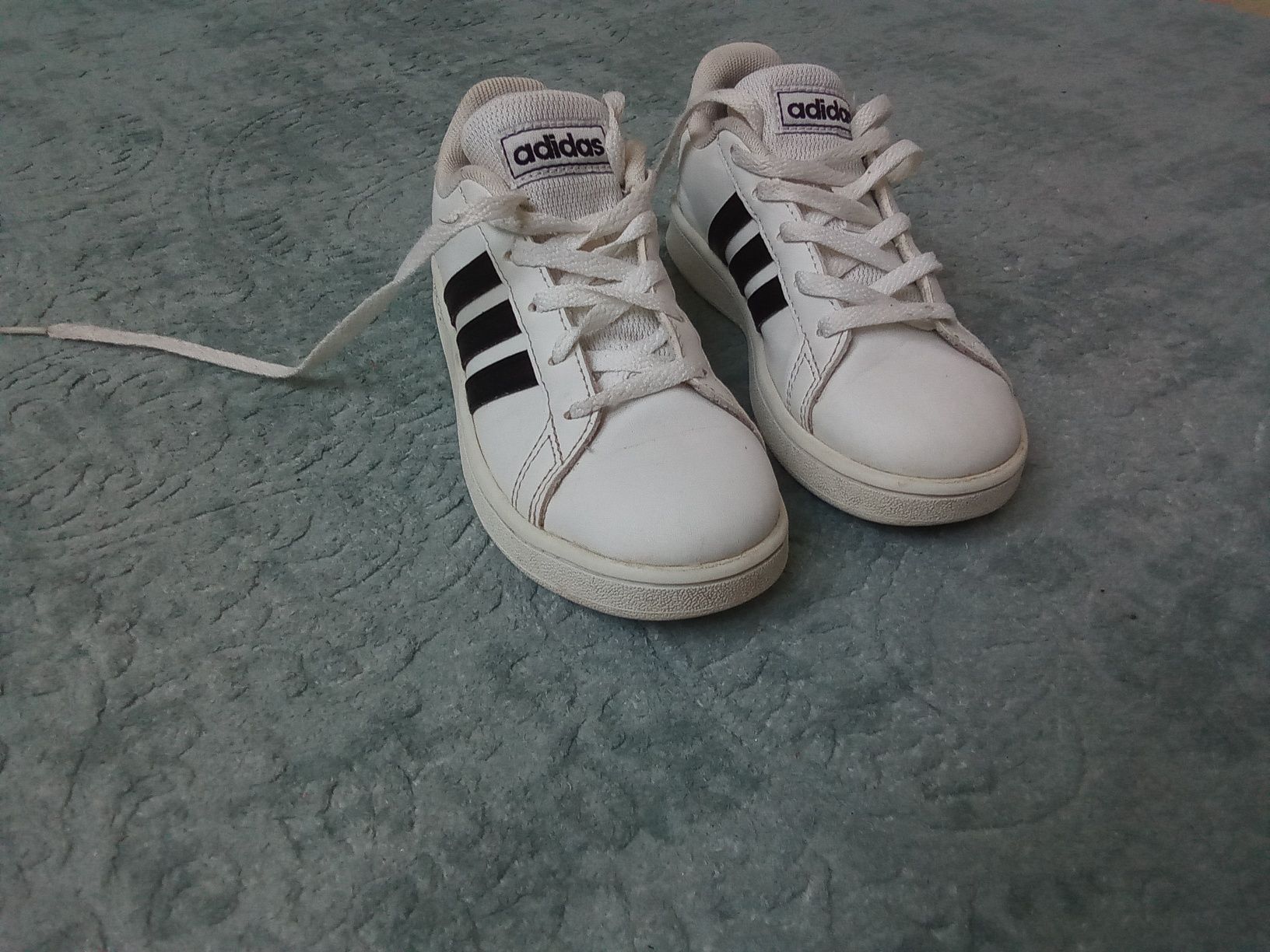 Buty Adidas Rozmiar 30, białe, unisex