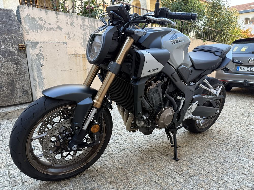 Honda CB650R E-Clutch