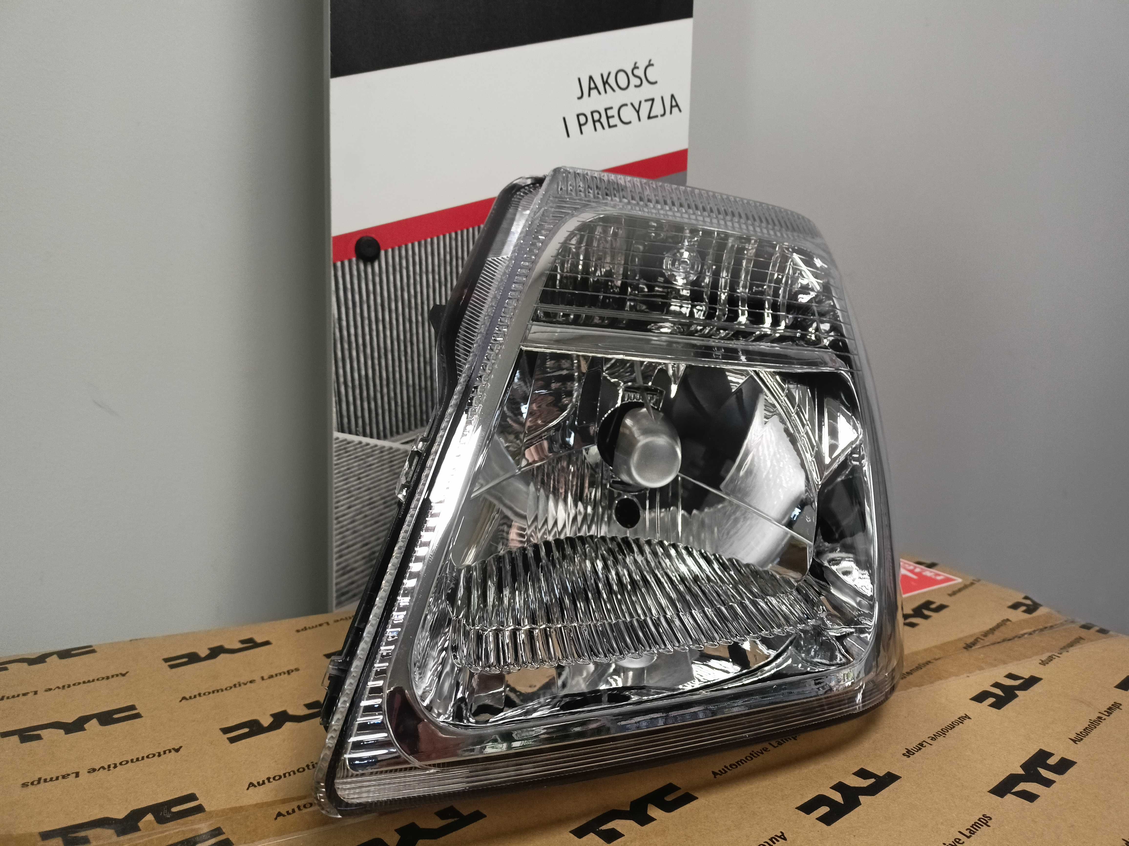 Citroen C2  03-12 Lampa/Reflektor Przedni Lewy /H4