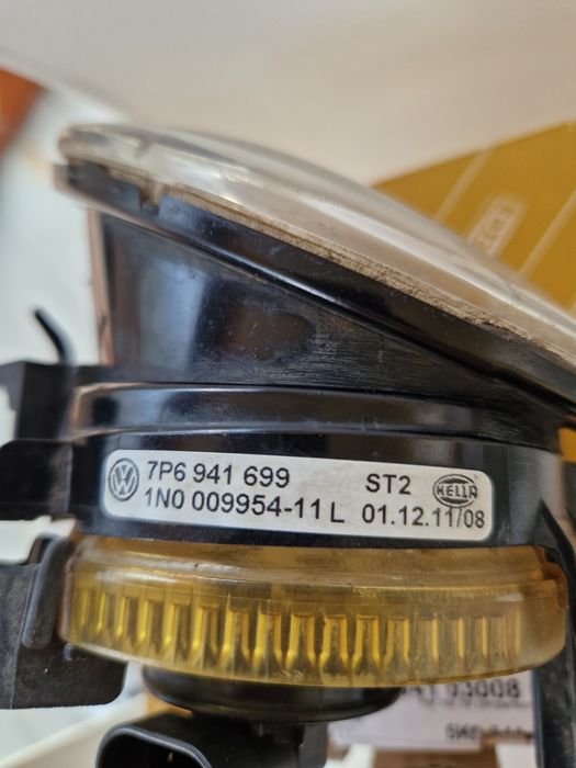 Противотуманка volkswagen touareg 2011р.бу