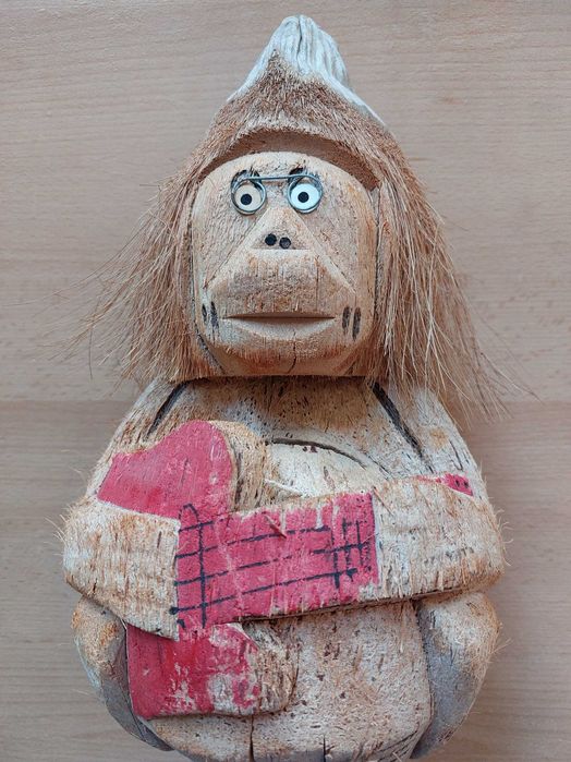 Ozdobna Małpka, wykonana z kokosa