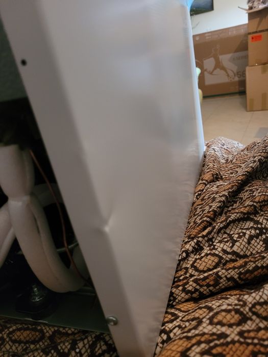 Sprzedam zamrażarkę wymiary zewnętrzne ok. 44 x 51 x 47 cm  33l