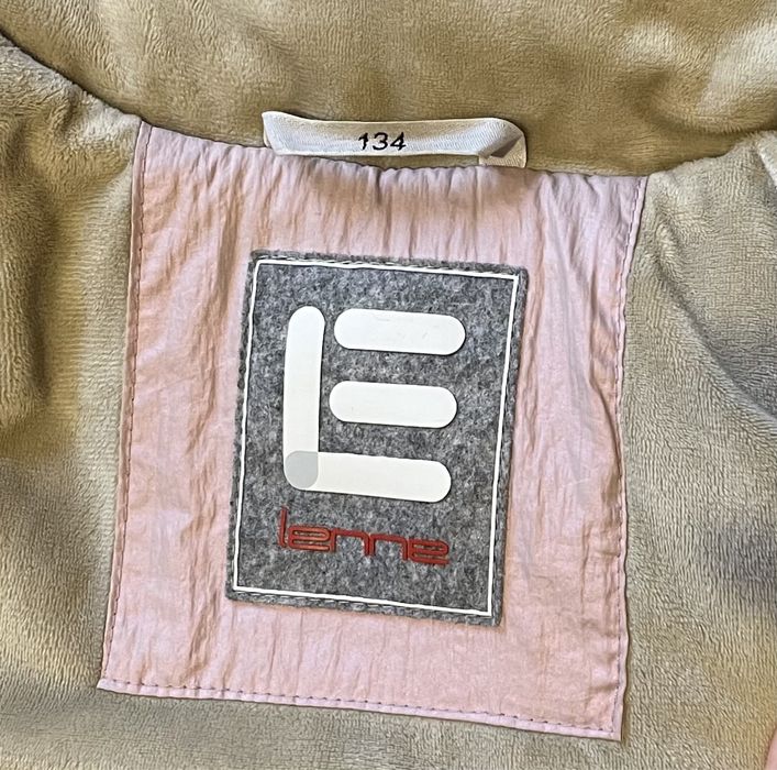 Зимова куртка для дівчинки розмір 134