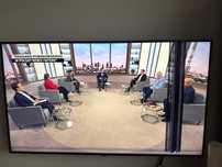 Telewizor Samsung ru7100 Uszkodzony