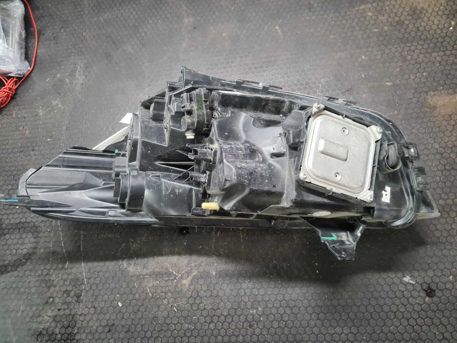 Renault Clio IV 1.6 RS lampa prawa przód LED Pure Vision