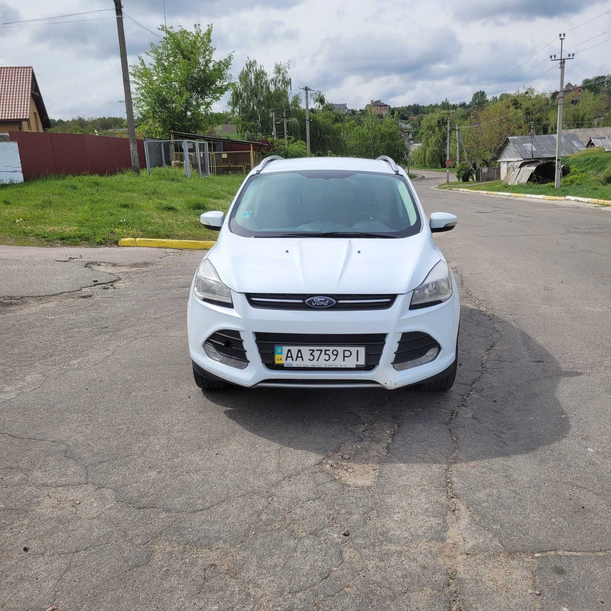 Продам Ford Kuga 2013 дизель 2л передній
