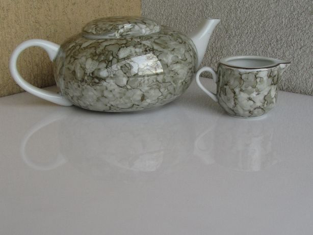 Ceramika zestaw porcelanowy : dzbanek i mlecznik vintage