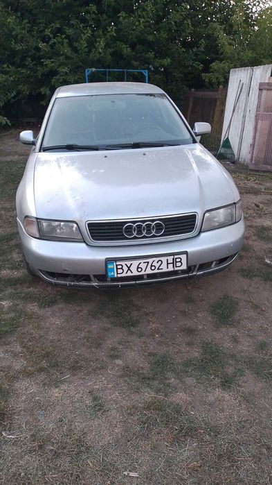 Ауді А 4, 2,5 газ бензин