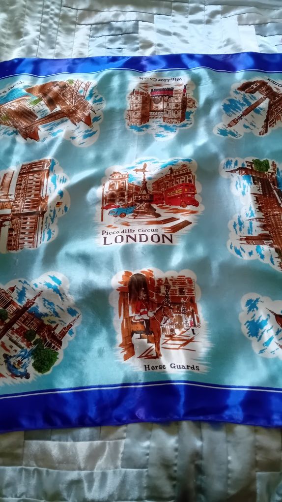 Apaszka London Buckin  gham Palace
