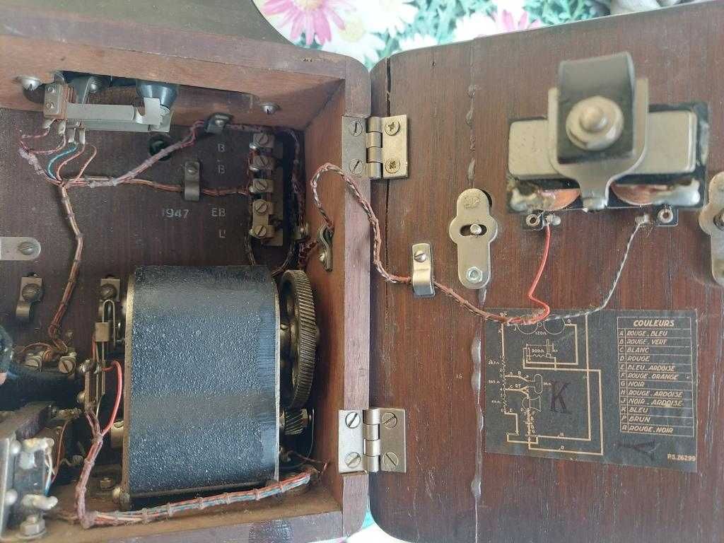 Stary telefon Bell phone Belguim unikat nr 7