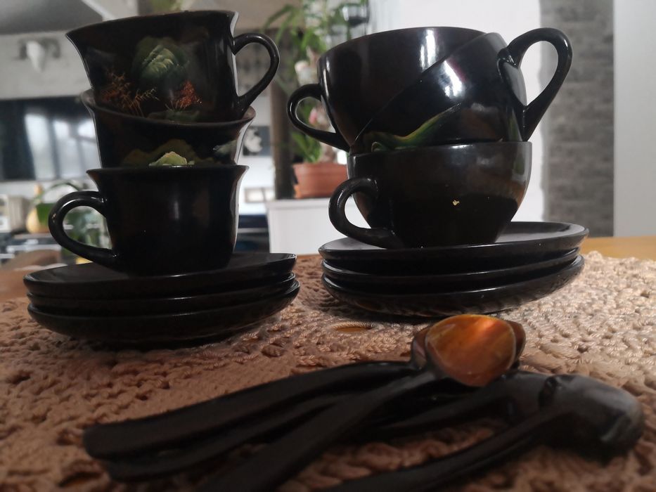 Zestaw do herbaty i kawy z laki / chiński / 6 filiżanek i 6 talerzyków