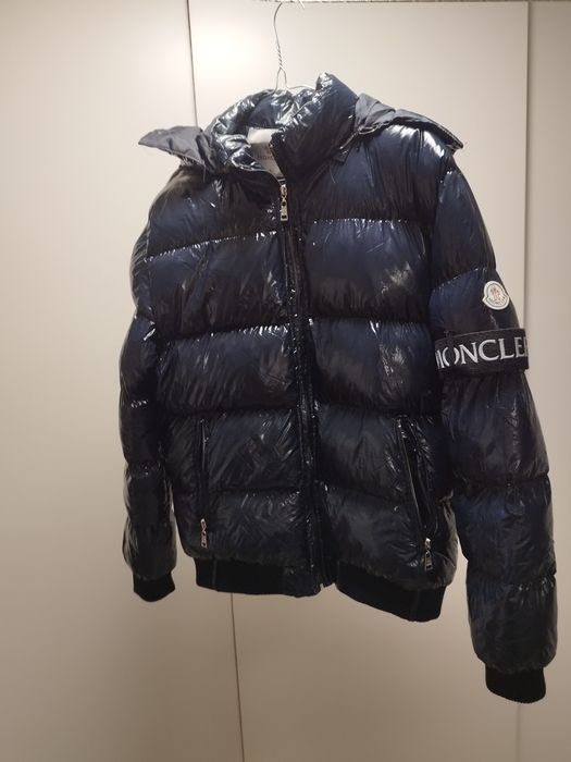 Moncler kurtka zimowa granatow