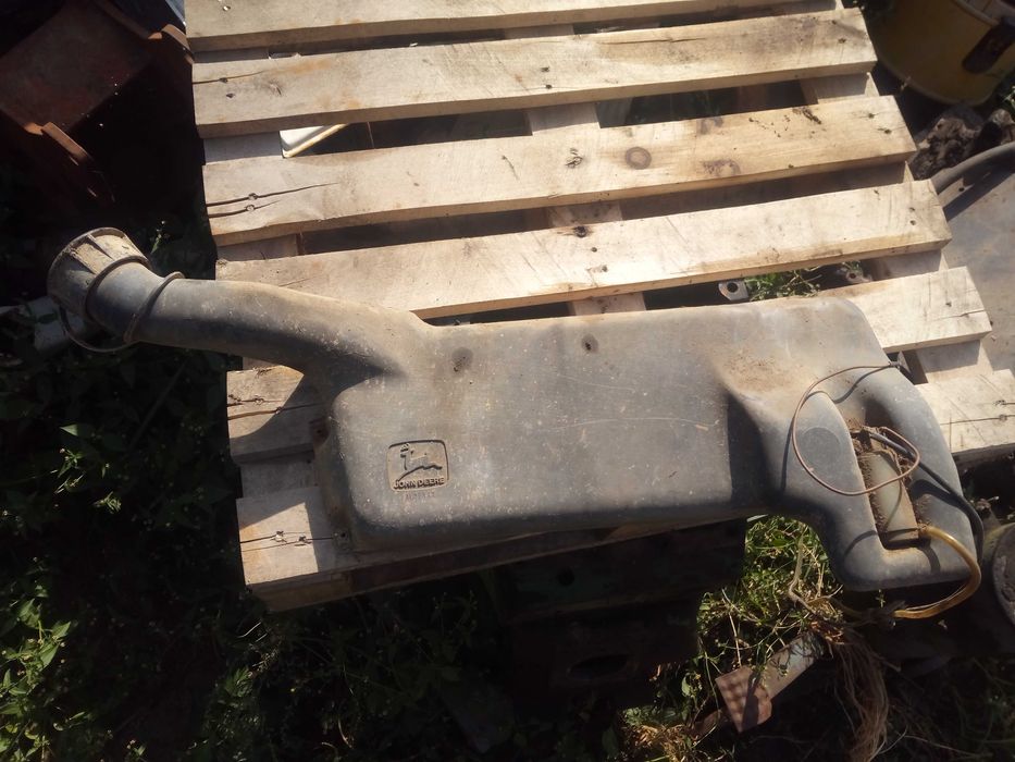 John Deere 2140 zbiorniczek spryskiwaczy 3050 i 2850 kabina SG2 1640