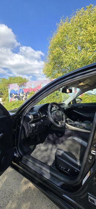 Lexus is300h Executive +