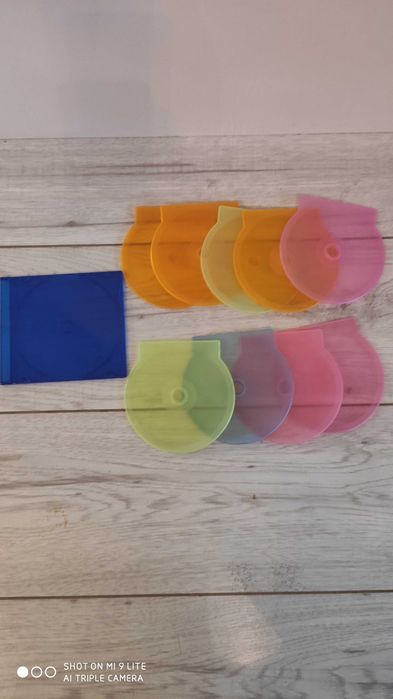 Sprzedam zestaw etui na płyty CD sztuk 10