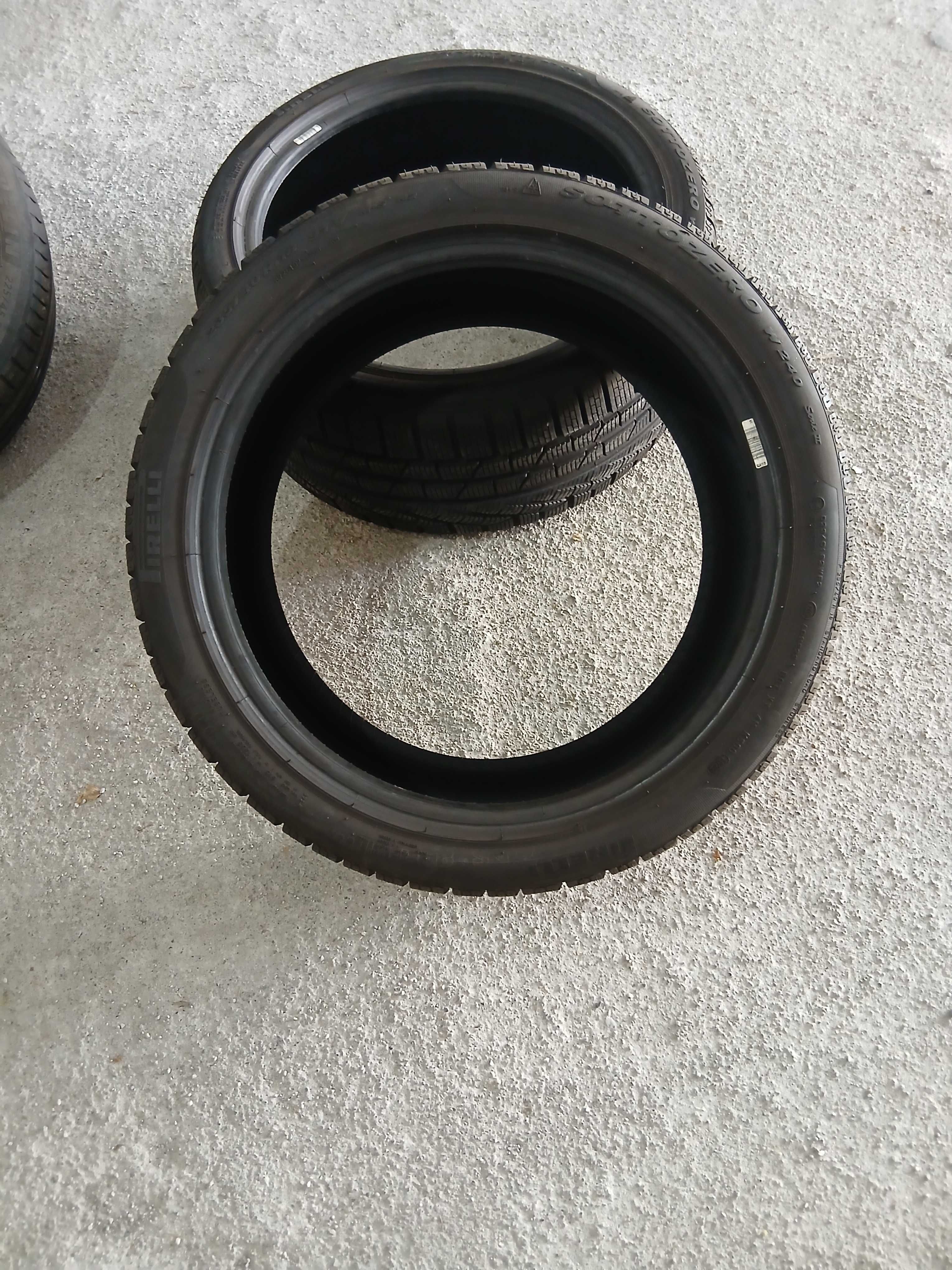 2 pneus 235/40R18 Pirelli seminovos