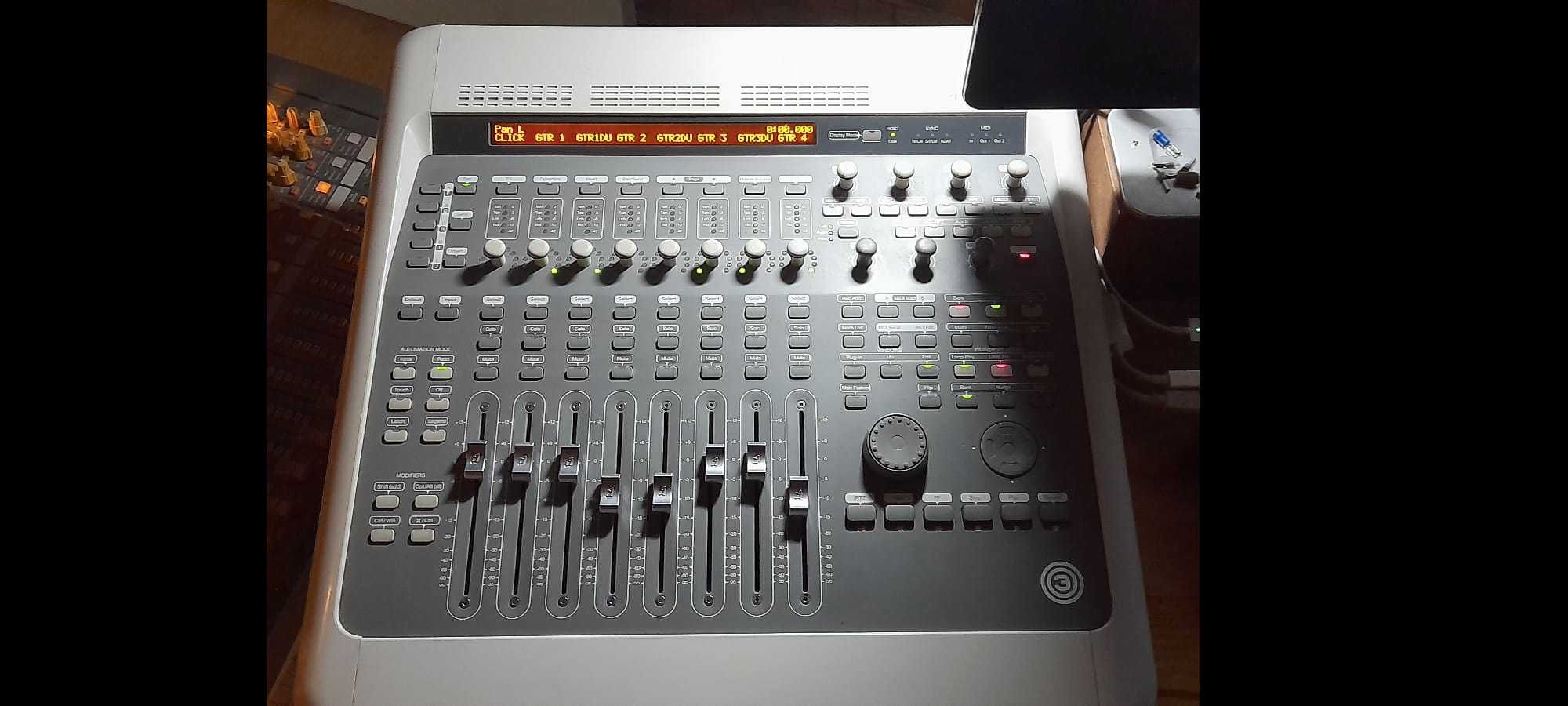 Digidesign - Digi 003 Console (Firewire Interface/Control Surface)