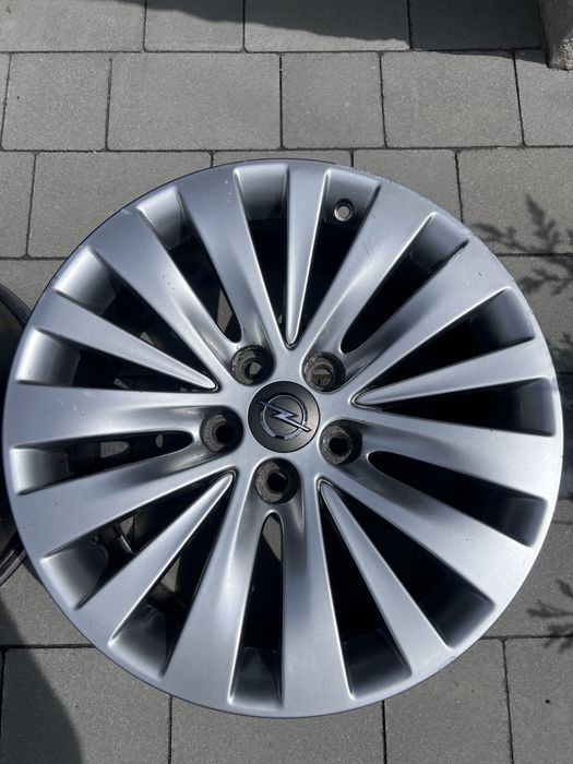 Диски опель інсігнія, opel insignia R18•8j 120*5 ET42 2 шини pirelli