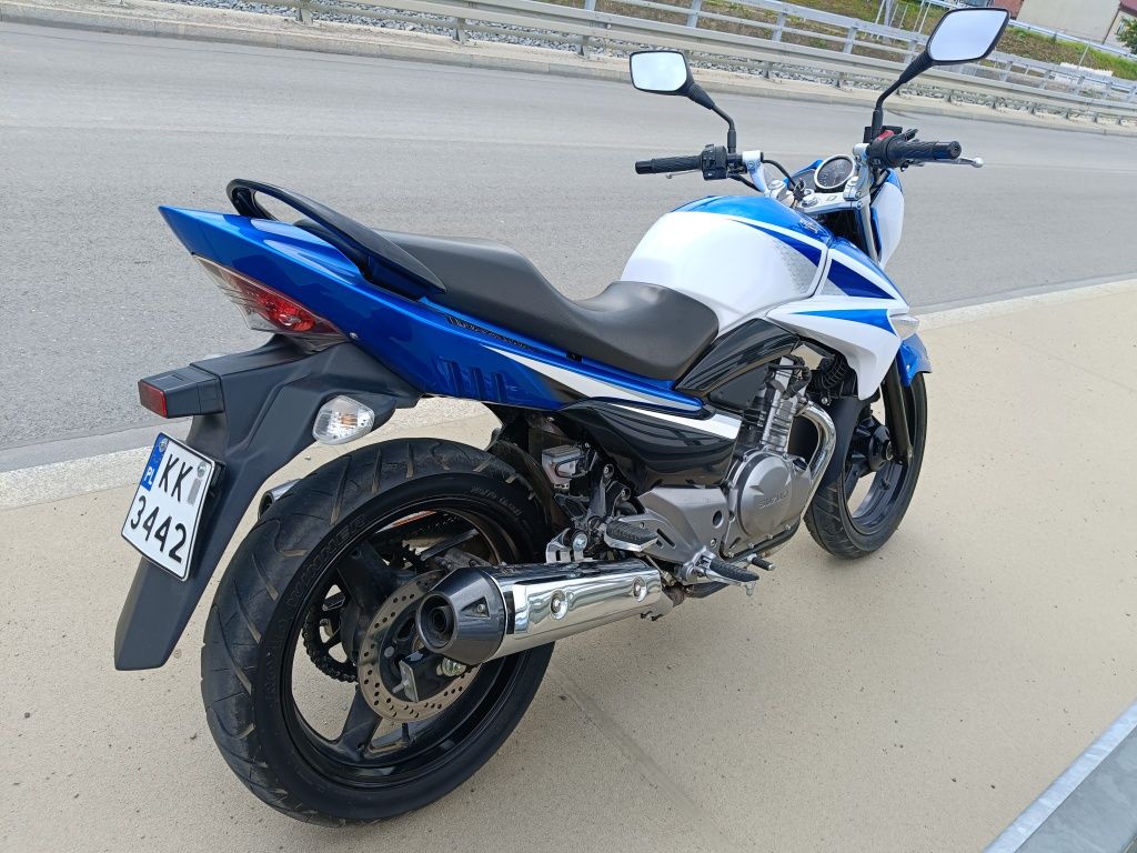 Motocykl Suzuki GW250 Inazuma