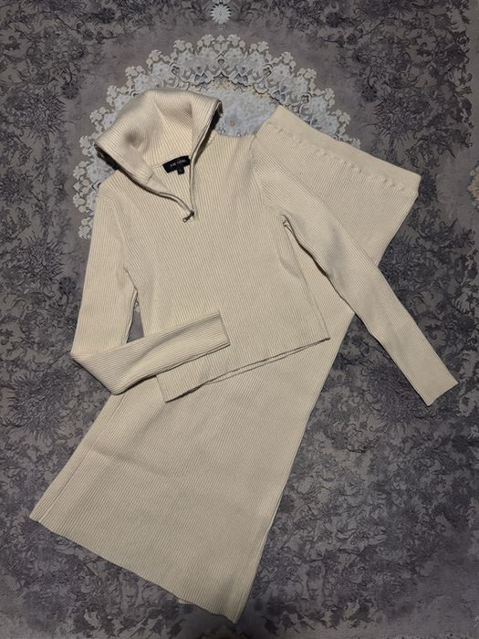 Костюм вʼязаний жіночий