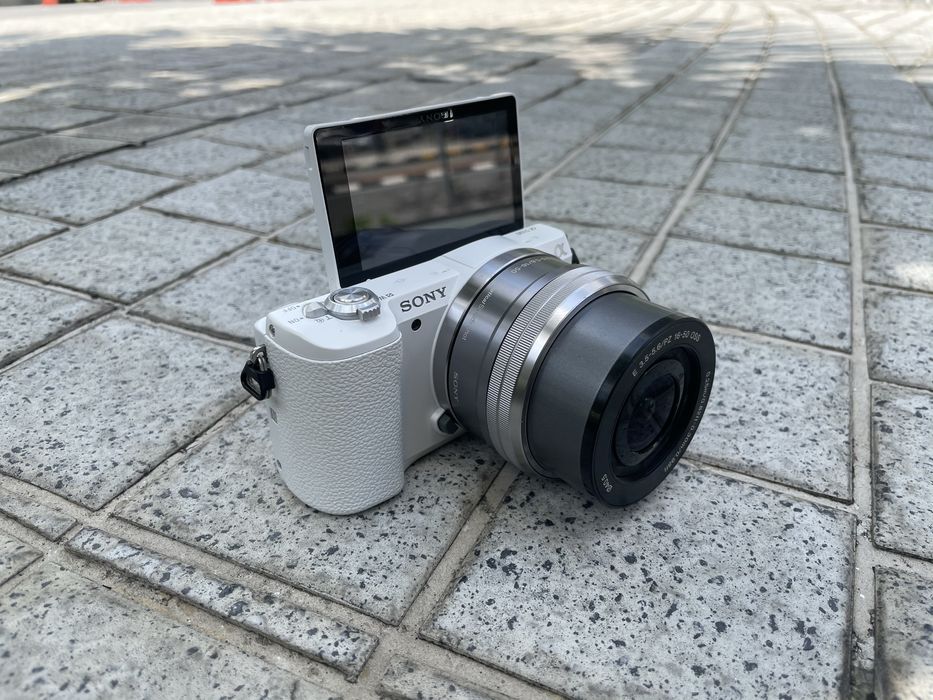Sony a5100 wifi com lente 16-50mm e bolsa