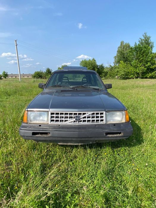 Запчастини Volvo вольво 340 360 Лобове стікло