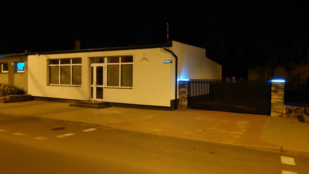 Lokal handlowo-usługowy 133 m² – parter, parking, duże witryny – świet