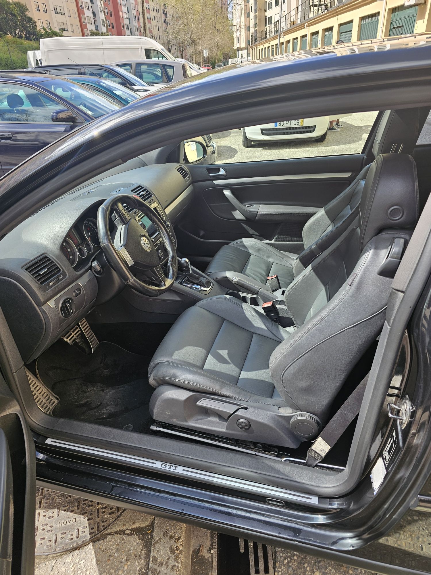 VW Golf GTI DSG 2008 • Teto Abrir • Interior Novo • Pronto a Andar