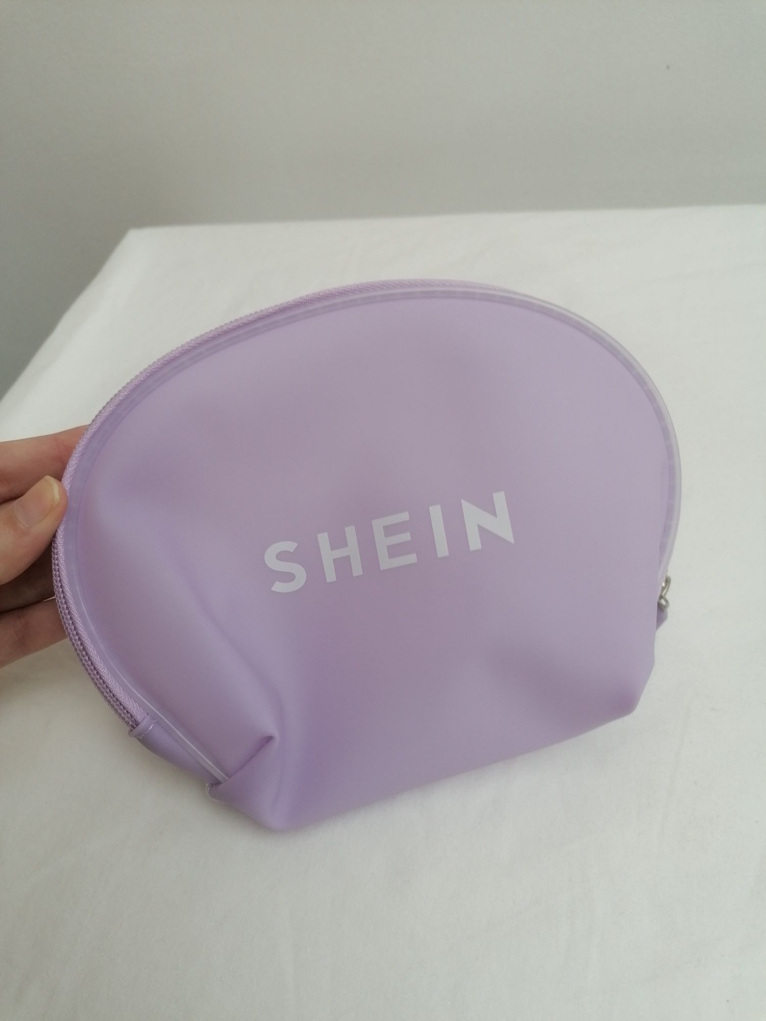 Bolsa Lilás com transparência e flores da Shein