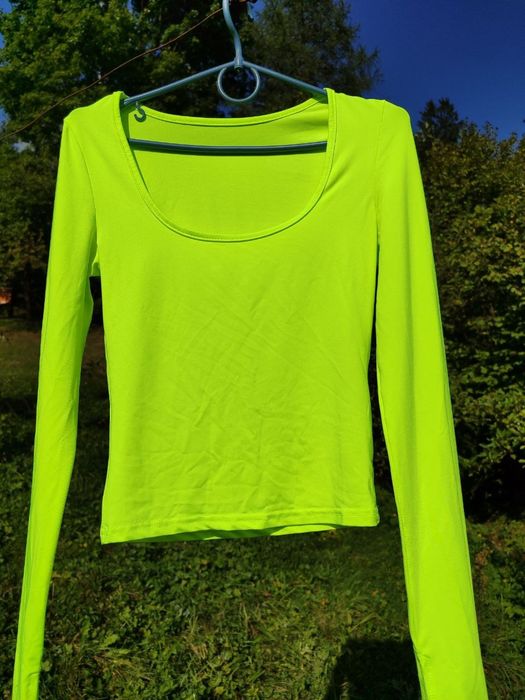 Кофта розмір s дуже класний колір