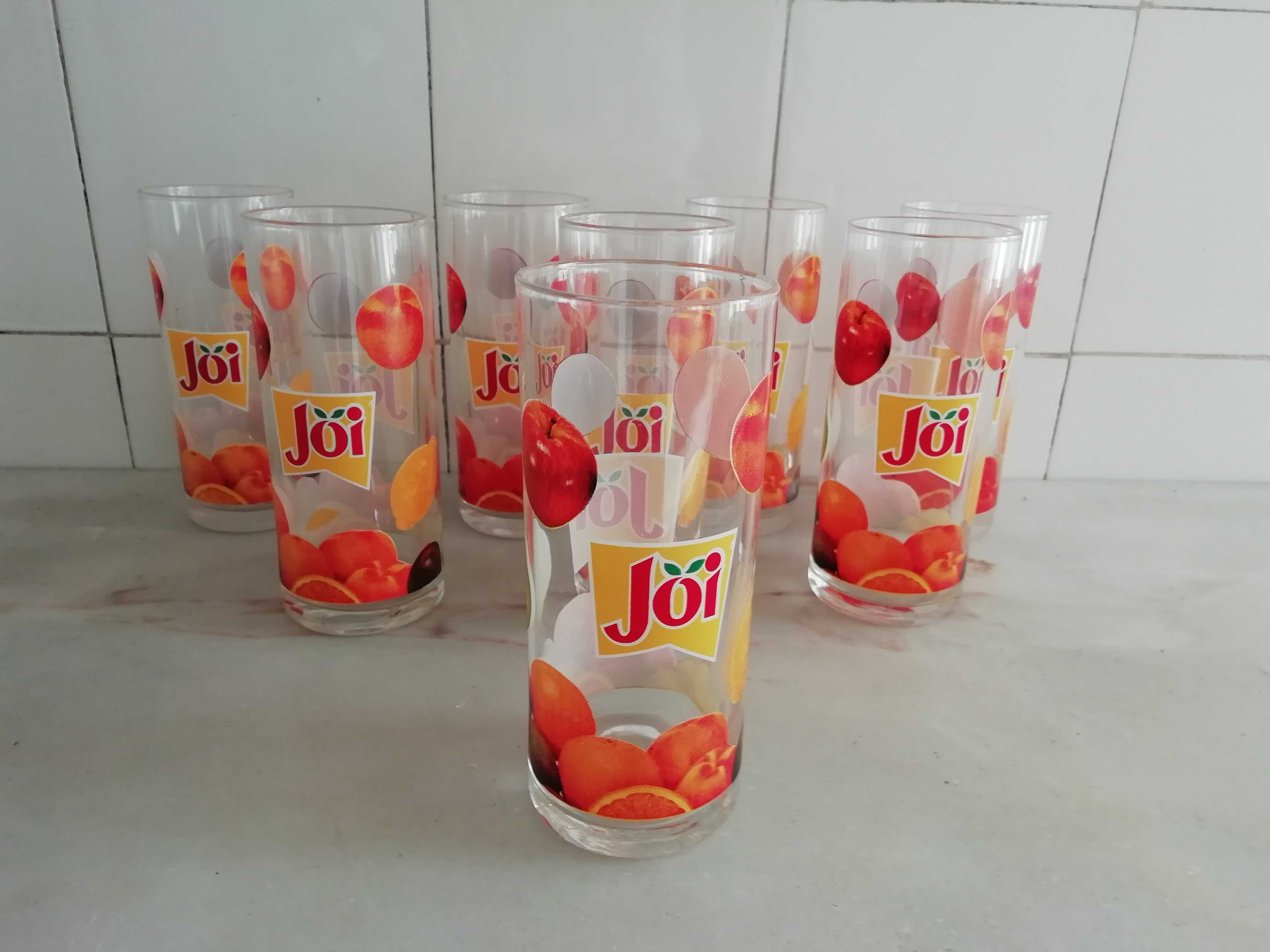 Copos "Jói", para as bebidas de Verão