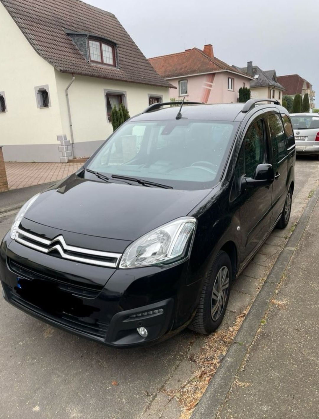 Citroen Berlingo 1.6 diesel automat tempomat czujniki hak grzane fotel