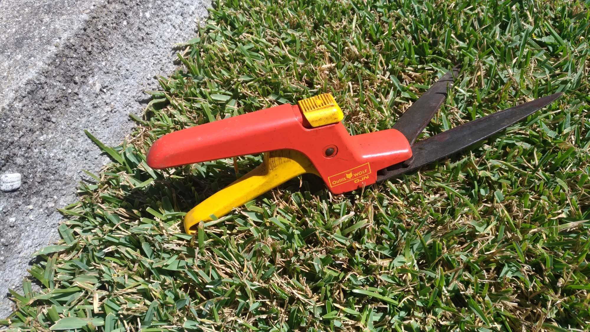 Material para Cortar Relva/Grama