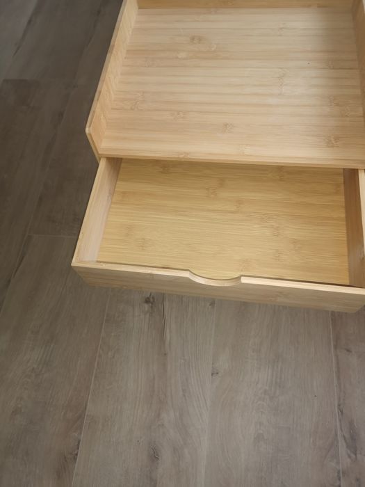 Stolik nocny drewniany