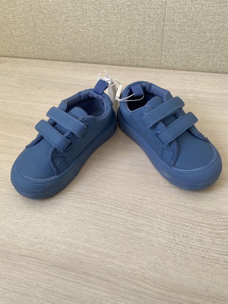 Взуття демісезонне дитяче Reserved  26 розмір черевики кросівки