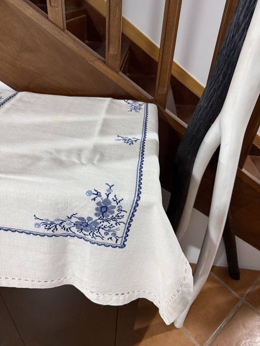 Toalha linho branco com bordado a mao