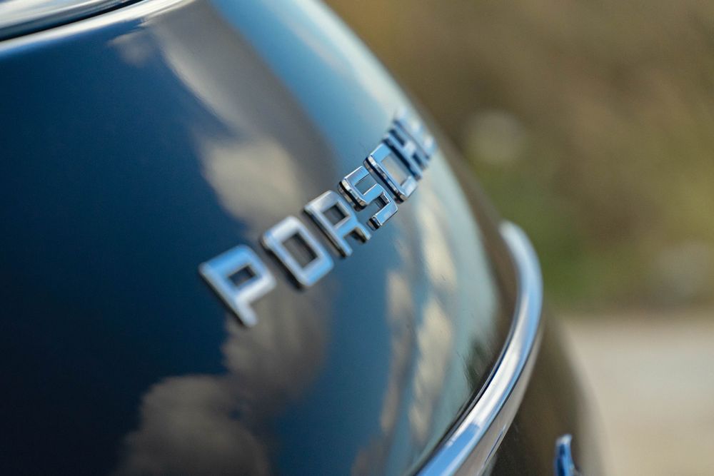 Porsche Panamera 4S 2011