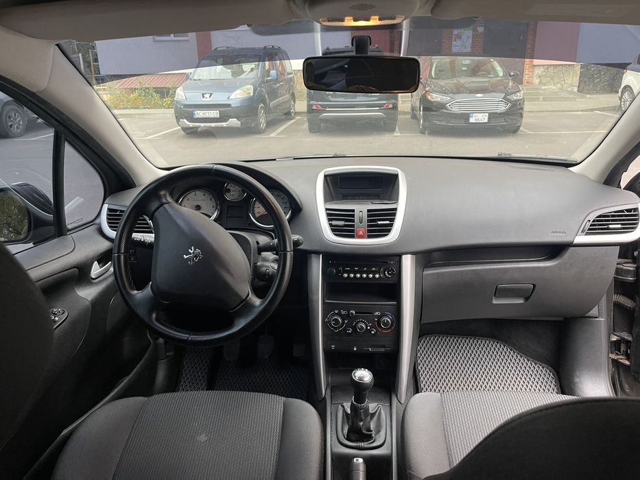 Оренда/Прокат Peugeot 207 2011 Оренда авто