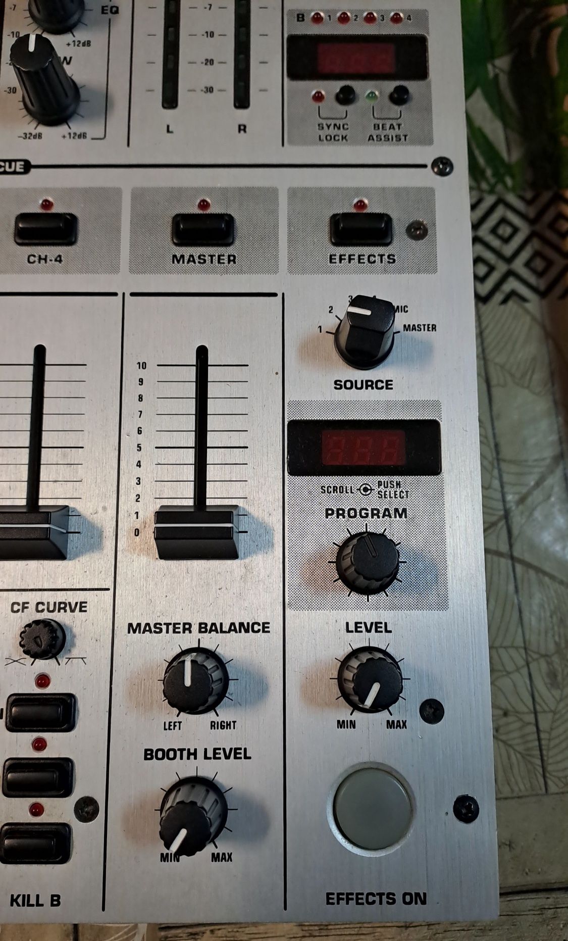 Mesa mistura DJ behringer djx700