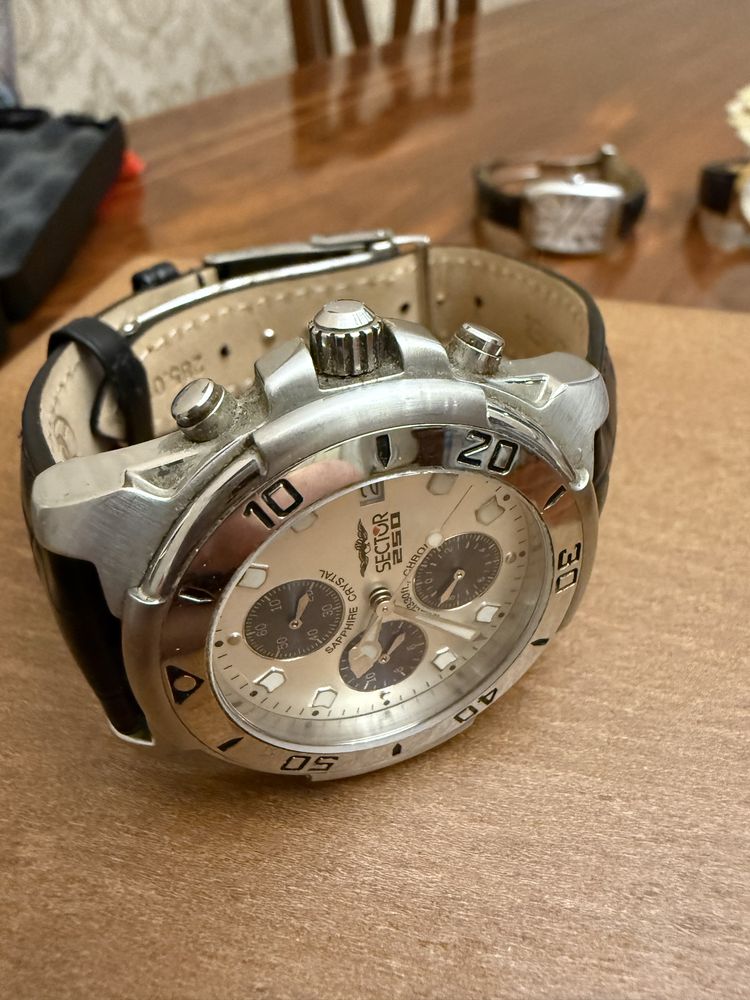 Sector 250 watch