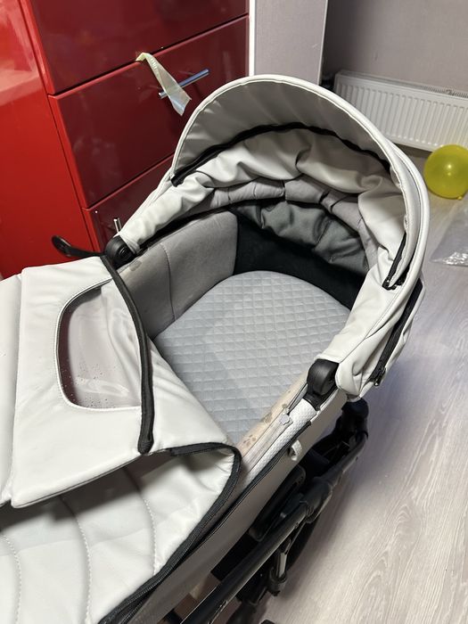 Продам дитячу коляску