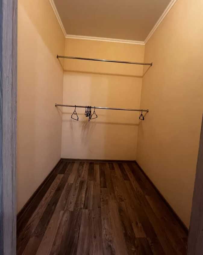 Продається 3 кімнатна квартира в районі Виставки 39446