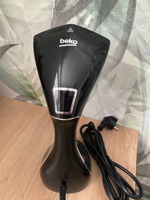 Parownica do ubrań Beko