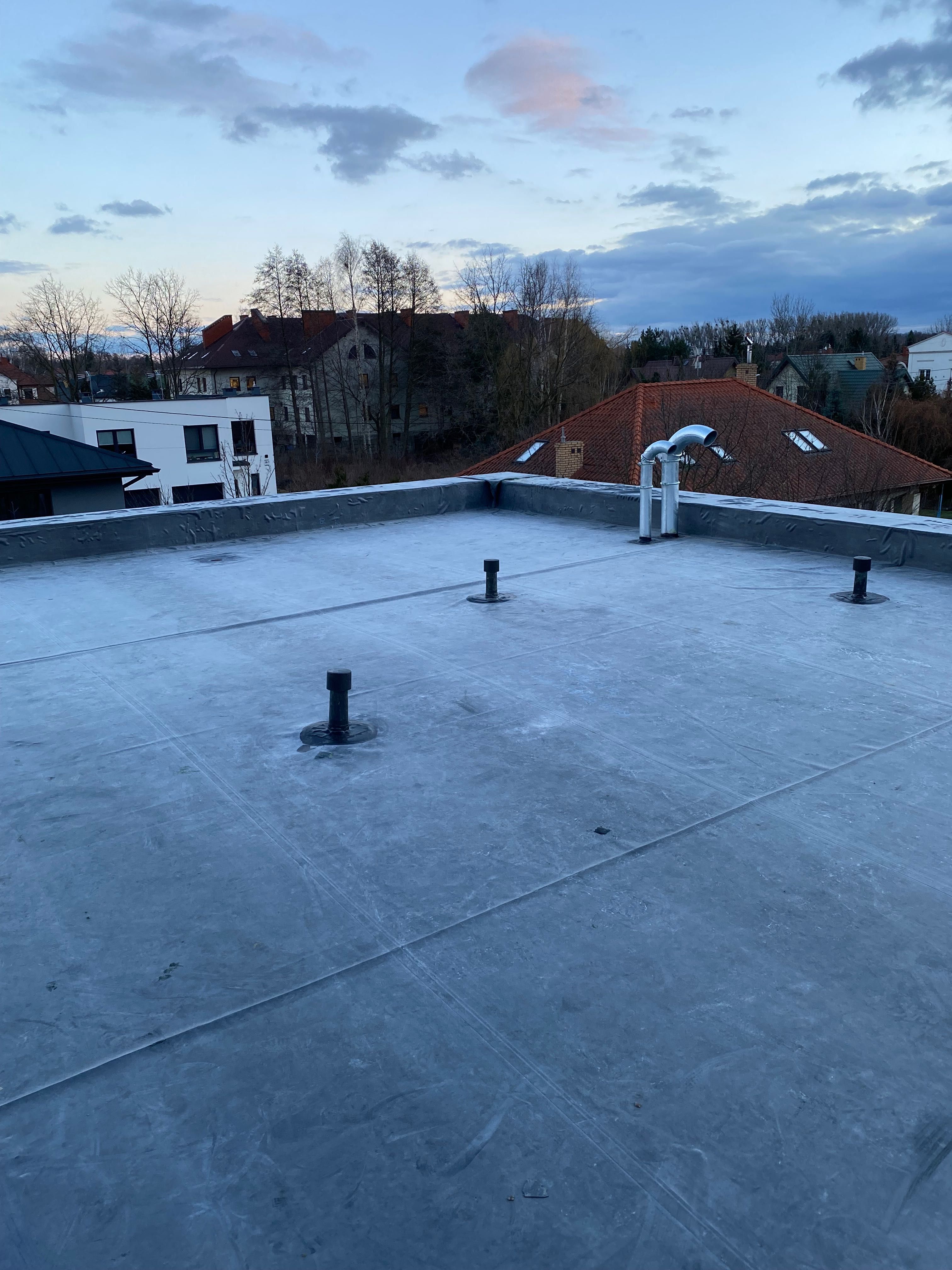 EPDM, hydroizolacja - montaż hydroizolacji, membran EPDM, PCV, TPO